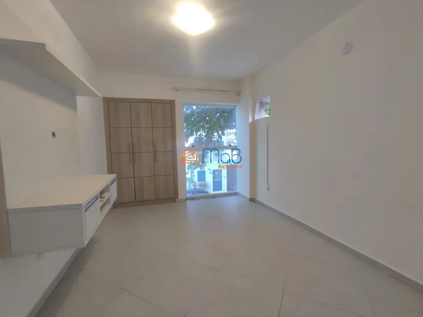Apartamento com 2 quartos para alugar, 90m2 em Praia do Pecado, Macae - RJ - imagem 3 Foto 3 de Apartamento com 2 quartos para alugar, 90m2 em Praia do Pecado, Macae - RJ