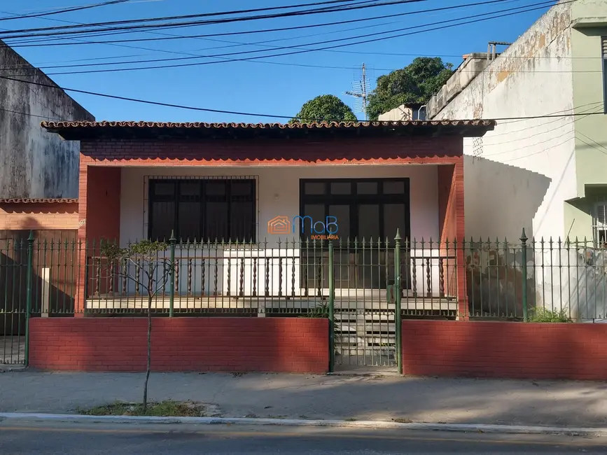 Loja com 4 quartos para alugar, 120m2 em Centro, Macae - RJ - imagem 1 Foto 1 de Loja com 4 quartos para alugar, 120m2 em Centro, Macae - RJ