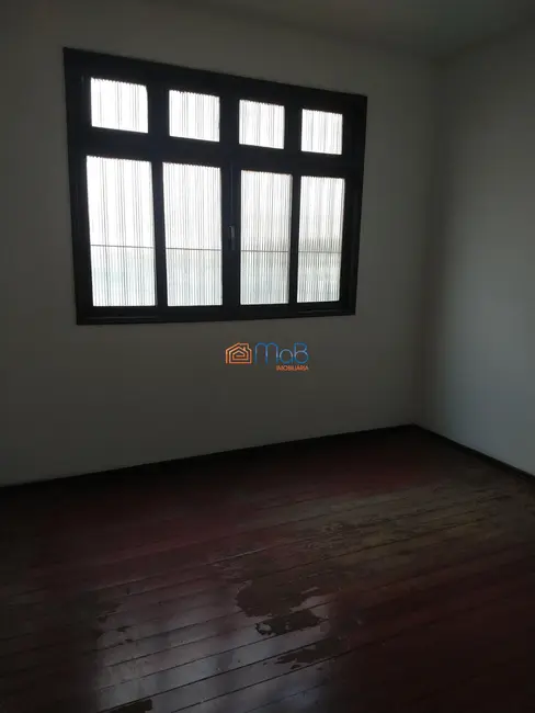Loja com 4 quartos para alugar, 120m2 em Centro, Macae - RJ - imagem 8 Foto 8 de Loja com 4 quartos para alugar, 120m2 em Centro, Macae - RJ