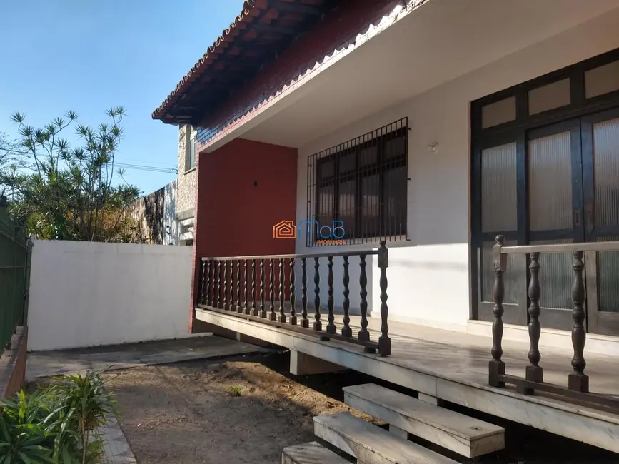 Loja com 4 quartos para alugar, 120m2 em Centro, Macae - RJ - imagem 2 Foto 2 de Loja com 4 quartos para alugar, 120m2 em Centro, Macae - RJ
