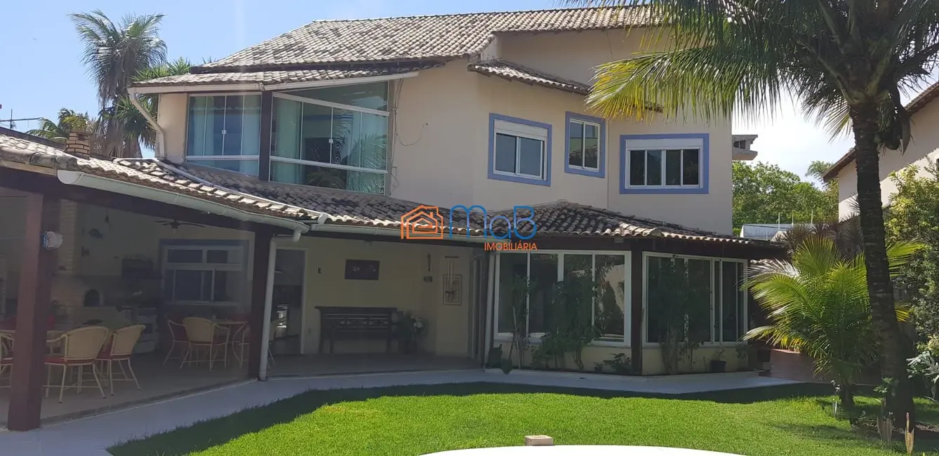 Casa com 5 quartos à venda, 480m2 em Lagoa, Macae - RJ - imagem 2 Foto 2 de Casa com 5 quartos à venda, 480m2 em Lagoa, Macae - RJ