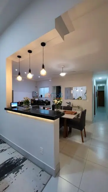 Apartamento com 3 quartos à venda, 87m2 em Lagoa, Macae - RJ - imagem 7 Foto 7 de Apartamento com 3 quartos à venda, 87m2 em Lagoa, Macae - RJ