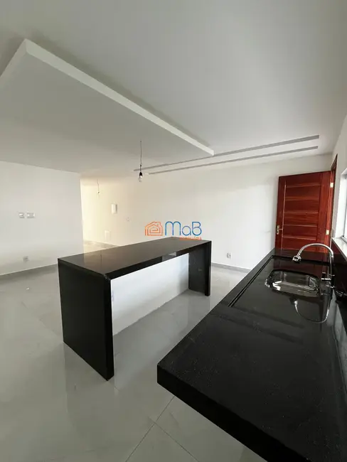 Casa com 3 quartos à venda, 207m2 em Lagoa, Macae - RJ - imagem 6 Foto 6 de Casa com 3 quartos à venda, 207m2 em Lagoa, Macae - RJ