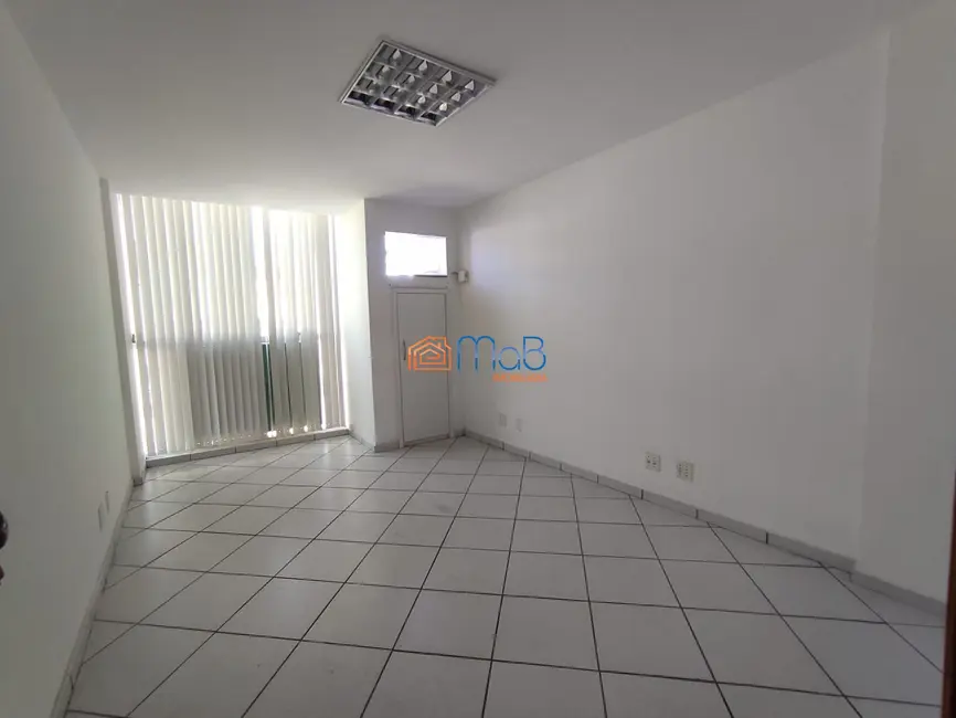 Foto 1 de Sala Comercial com 2 quartos para alugar, 32m2 em Imbetiba, Macae - RJ