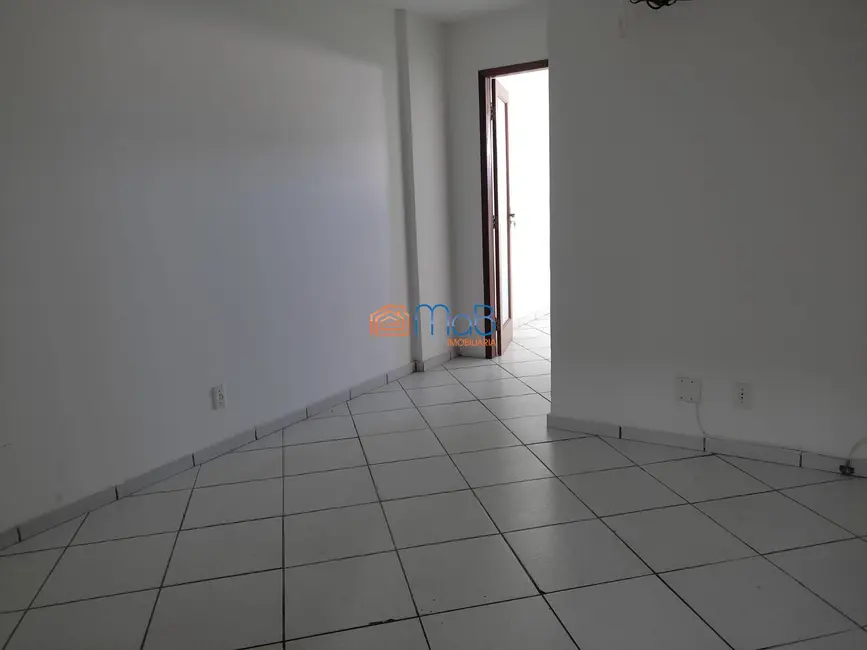 Sala Comercial com 2 quartos para alugar, 32m2 em Imbetiba, Macae - RJ - imagem 4 Foto 4 de Sala Comercial com 2 quartos para alugar, 32m2 em Imbetiba, Macae - RJ