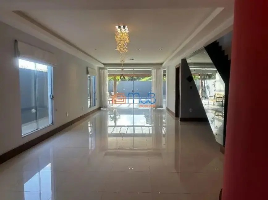 Casa de Condomínio com 6 quartos à venda, 290m2 em Lagoa, Macae - RJ - imagem 2 Foto 2 de Casa de Condomínio com 6 quartos à venda, 290m2 em Lagoa, Macae - RJ