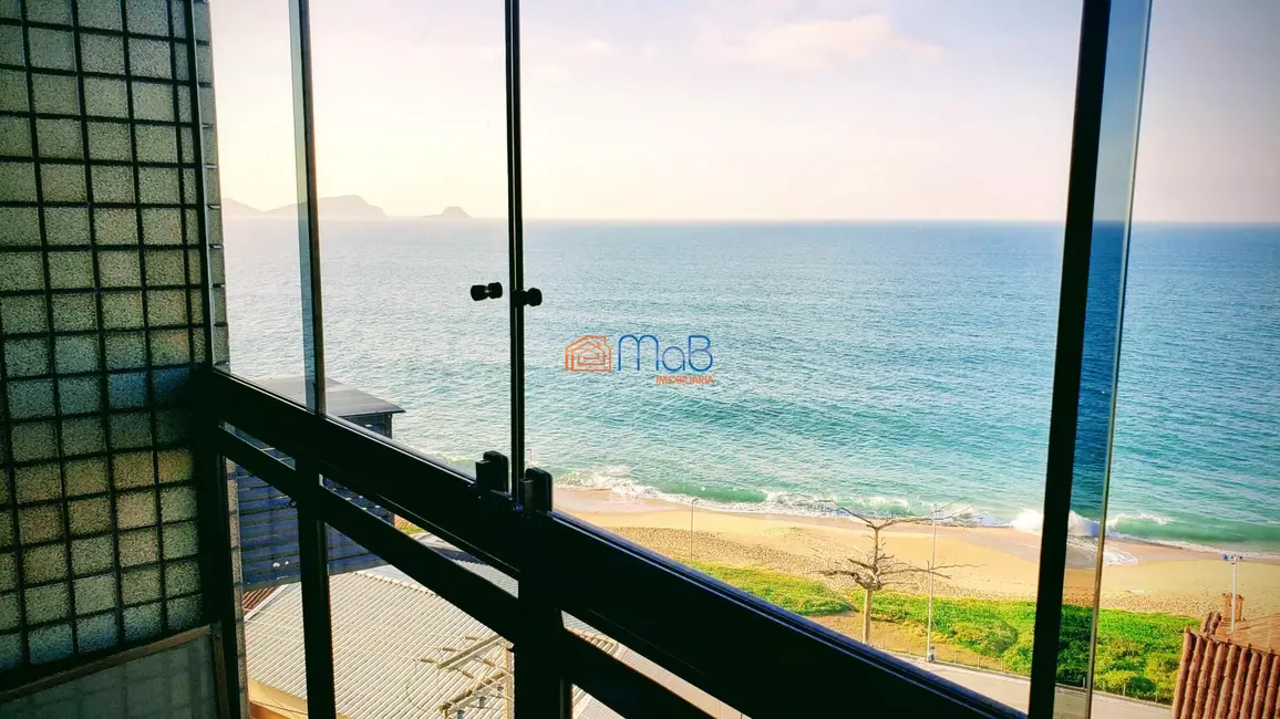 Apartamento com 3 quartos à venda, 240m2 em Imbetiba, Macae - RJ - imagem 2 Foto 2 de Apartamento com 3 quartos à venda, 240m2 em Imbetiba, Macae - RJ