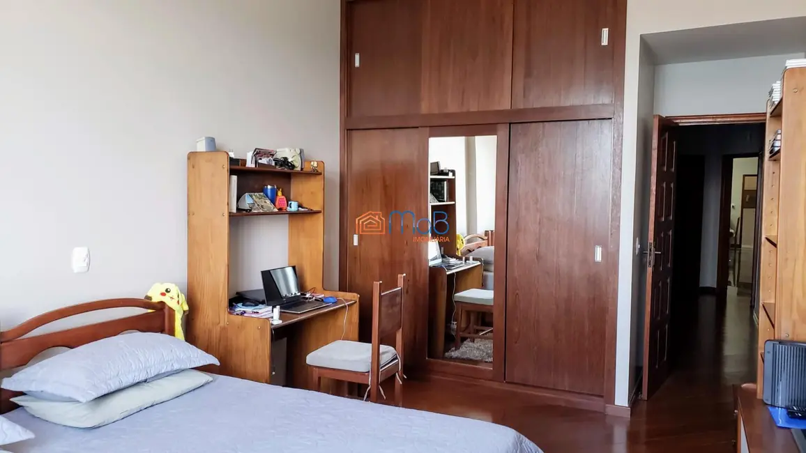 Apartamento com 3 quartos à venda, 240m2 em Imbetiba, Macae - RJ - imagem 8 Foto 8 de Apartamento com 3 quartos à venda, 240m2 em Imbetiba, Macae - RJ