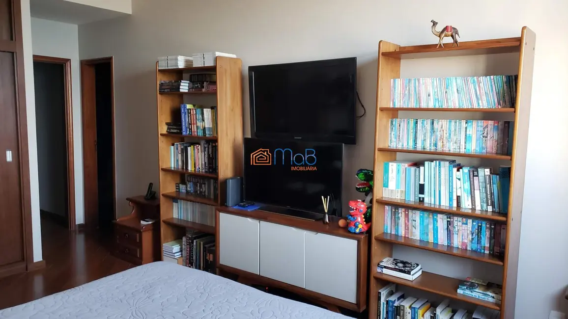 Apartamento com 3 quartos à venda, 240m2 em Imbetiba, Macae - RJ - imagem 9 Foto 9 de Apartamento com 3 quartos à venda, 240m2 em Imbetiba, Macae - RJ