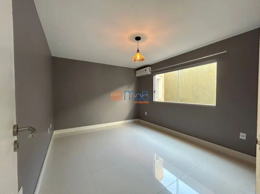 Casa de Condomínio com 4 quartos à venda, 440m2 em Lagoa, Macae - RJ - imagem 6 Foto 6 de Casa de Condomínio com 4 quartos à venda, 440m2 em Lagoa, Macae - RJ