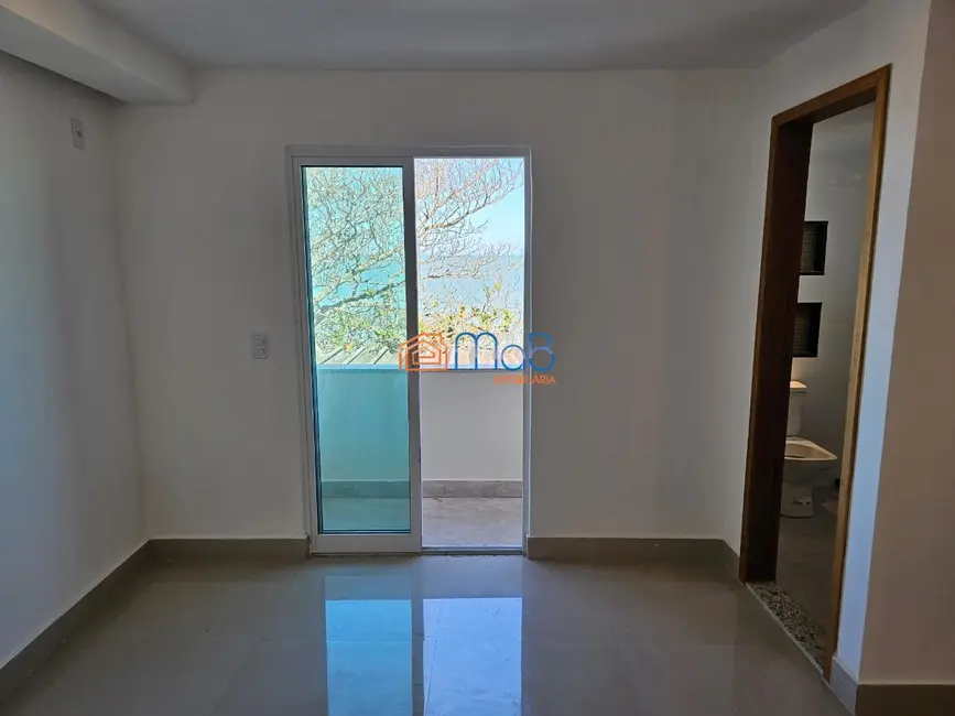Casa com 3 quartos à venda, 150m2 em Imbetiba, Macae - RJ - imagem 5 Foto 5 de Casa com 3 quartos à venda, 150m2 em Imbetiba, Macae - RJ