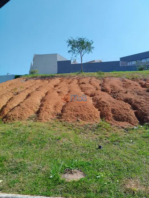 Foto 1 de Terreno / Lote à venda, 300m2 em Lagoa, Macae - RJ