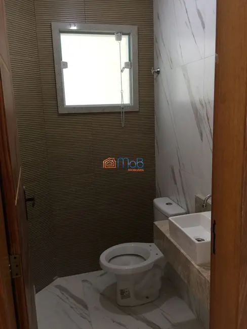 Sobrado com 3 quartos à venda, 156m2 em Granja dos Cavaleiros, Macae - RJ - imagem 7 Foto 7 de Sobrado com 3 quartos à venda, 156m2 em Granja dos Cavaleiros, Macae - RJ
