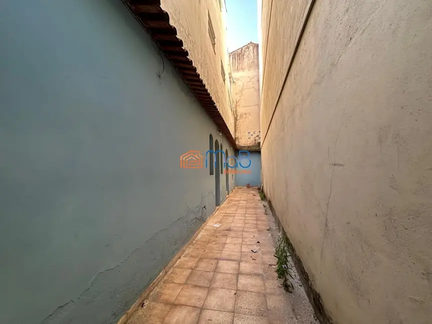 Loja com 3 quartos à venda, 83m2 em Centro, Macae - RJ - imagem 5 Foto 5 de Loja com 3 quartos à venda, 83m2 em Centro, Macae - RJ