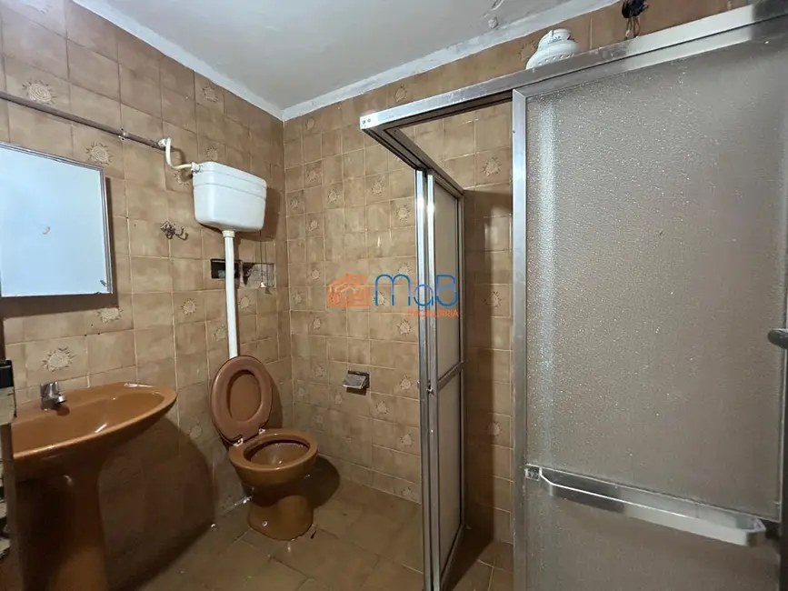 Loja com 3 quartos à venda, 83m2 em Centro, Macae - RJ - imagem 8 Foto 8 de Loja com 3 quartos à venda, 83m2 em Centro, Macae - RJ