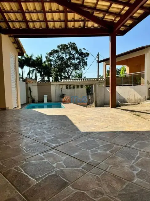 Casa com 3 quartos à venda, 120m2 em Virgem Santa, Macae - RJ - imagem 2 Foto 2 de Casa com 3 quartos à venda, 120m2 em Virgem Santa, Macae - RJ