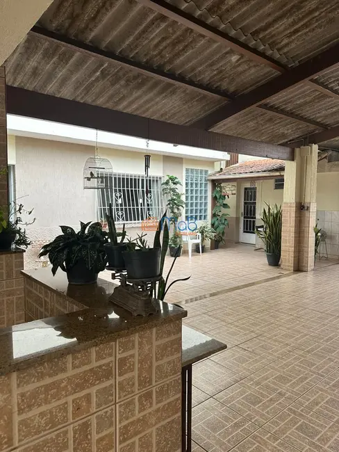 Casa com 13 quartos à venda, 1000m2 em Visconde de Araújo, Macae - RJ - imagem 4 Foto 4 de Casa com 13 quartos à venda, 1000m2 em Visconde de Araújo, Macae - RJ