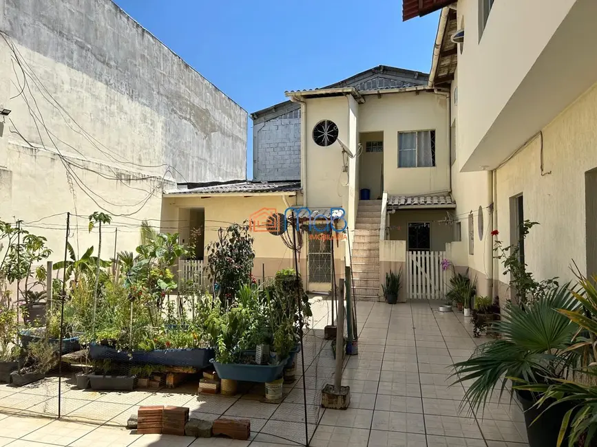 Casa com 13 quartos à venda, 1000m2 em Visconde de Araújo, Macae - RJ - imagem 8 Foto 8 de Casa com 13 quartos à venda, 1000m2 em Visconde de Araújo, Macae - RJ