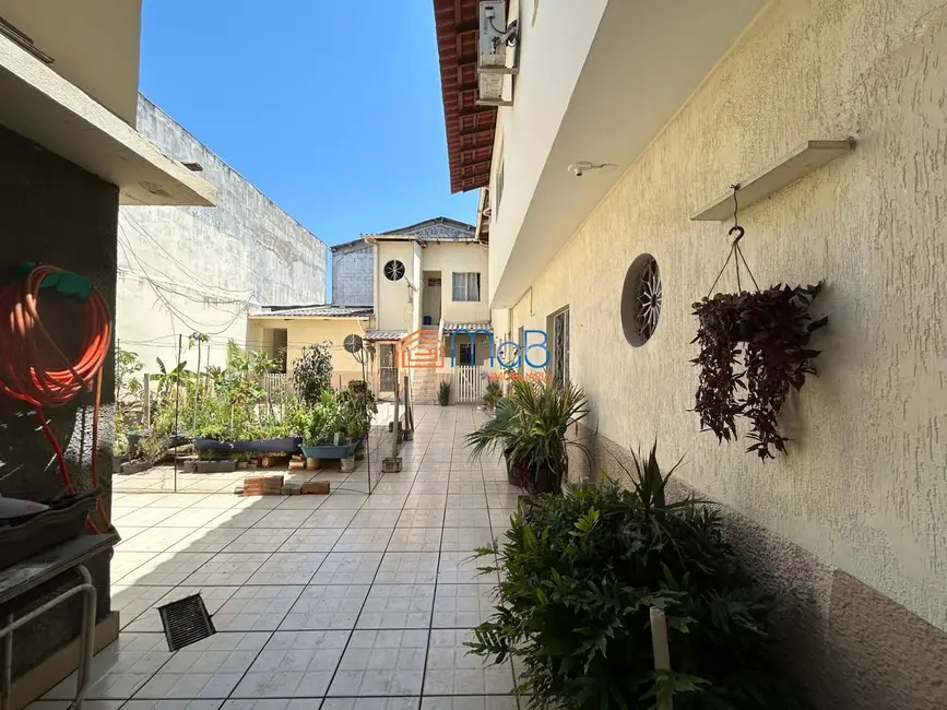 Casa com 13 quartos à venda, 1000m2 em Visconde de Araújo, Macae - RJ - imagem 7 Foto 7 de Casa com 13 quartos à venda, 1000m2 em Visconde de Araújo, Macae - RJ