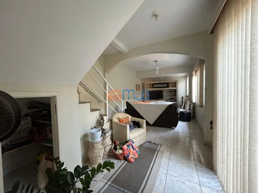Casa com 13 quartos à venda, 1000m2 em Visconde de Araújo, Macae - RJ - imagem 9 Foto 9 de Casa com 13 quartos à venda, 1000m2 em Visconde de Araújo, Macae - RJ