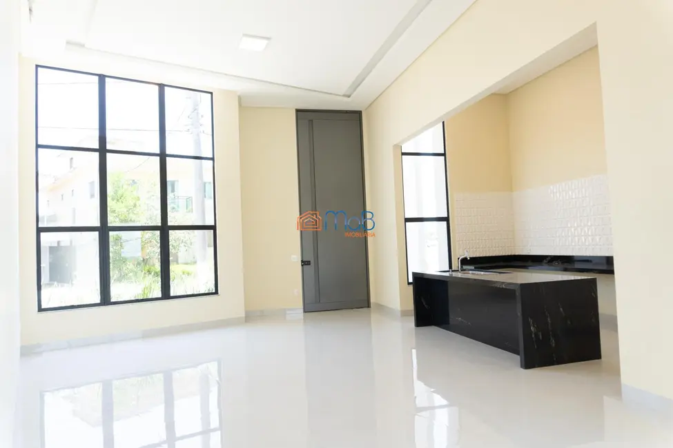 Casa de Condomínio com 4 quartos para alugar, 235m2 em Lagoa, Macae - RJ - imagem 3 Foto 3 de Casa de Condomínio com 4 quartos para alugar, 235m2 em Lagoa, Macae - RJ
