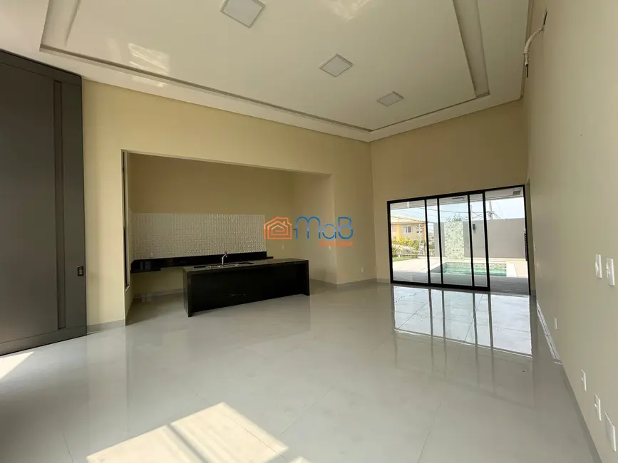 Foto 2 de Casa de Condomínio com 4 quartos para alugar, 235m2 em Lagoa, Macae - RJ