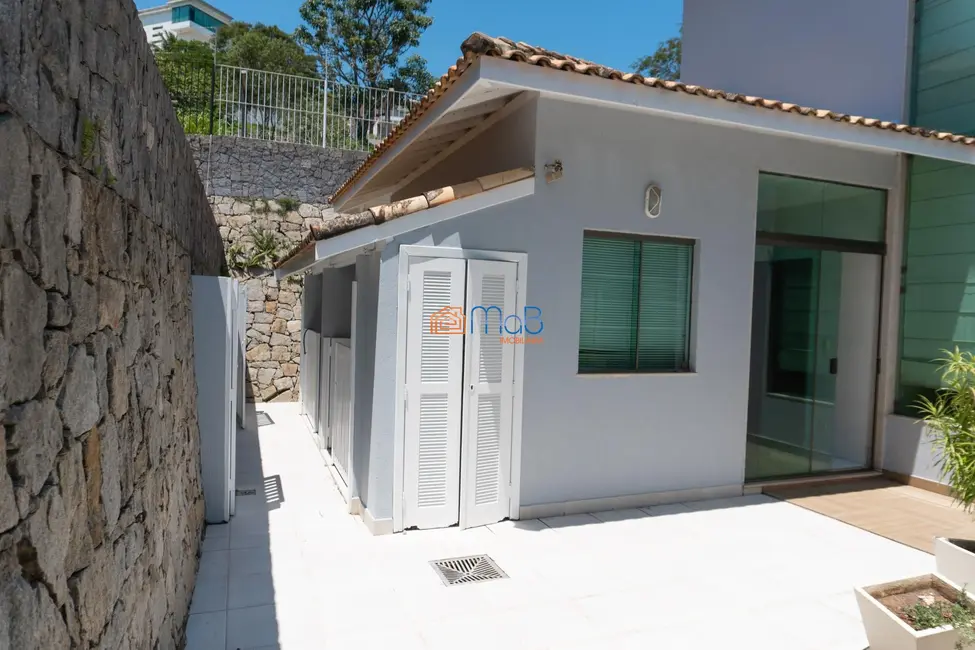 Casa de Condomínio com 5 quartos para alugar, 350m2 em Lagoa, Macae - RJ - imagem 6 Foto 6 de Casa de Condomínio com 5 quartos para alugar, 350m2 em Lagoa, Macae - RJ