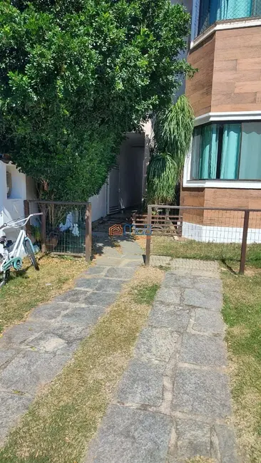 Foto 2 de Casa de Condomínio com 3 quartos à venda, 120m2 em Granja dos Cavaleiros, Macae - RJ