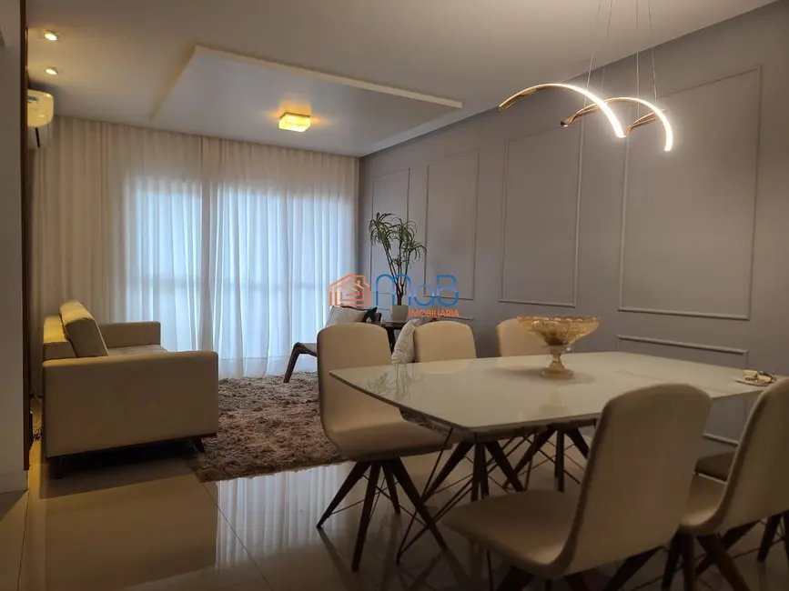 Cobertura com 3 quartos para alugar, 215m2 em Novo Cavaleiro, Macae - RJ - imagem 4 Foto 4 de Cobertura com 3 quartos para alugar, 215m2 em Novo Cavaleiro, Macae - RJ