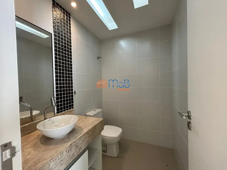 Casa de Condomínio com 3 quartos para alugar, 230m2 em Lagoa, Macae - RJ - imagem 3 Foto 3 de Casa de Condomínio com 3 quartos para alugar, 230m2 em Lagoa, Macae - RJ