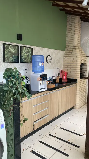 Foto 2 de Casa com 3 quartos à venda, 150m2 em São Marcos, Macae - RJ