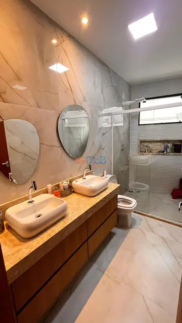 Casa de Condomínio com 4 quartos à venda, 240m2 em Lagoa, Macae - RJ - imagem 8 Foto 8 de Casa de Condomínio com 4 quartos à venda, 240m2 em Lagoa, Macae - RJ