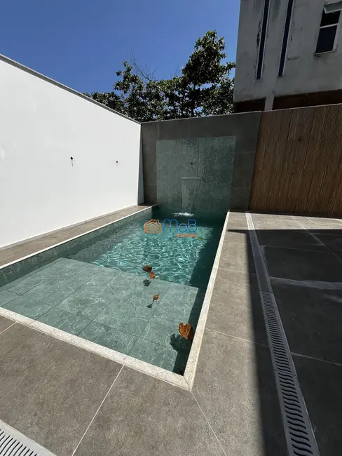 Foto 1 de Casa com 4 quartos à venda, 431m2 em Lagoa, Macae - RJ