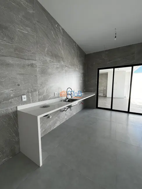Casa com 4 quartos à venda, 431m2 em Lagoa, Macae - RJ - imagem 9 Foto 9 de Casa com 4 quartos à venda, 431m2 em Lagoa, Macae - RJ