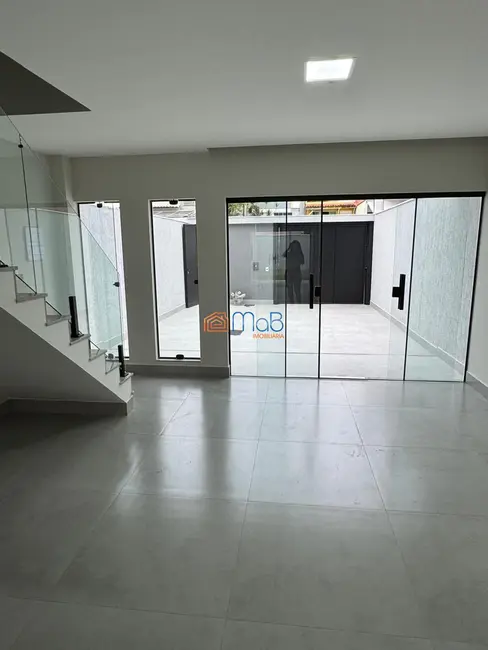 Foto 3 de Casa com 3 quartos à venda, 145m2 em Lagoa, Macae - RJ