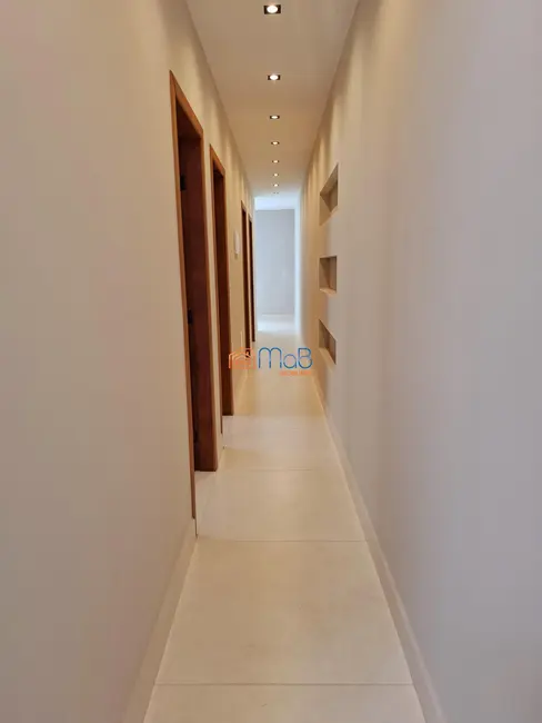 Casa com 3 quartos à venda, 107m2 em Lagoa, Macae - RJ - imagem 4 Foto 4 de Casa com 3 quartos à venda, 107m2 em Lagoa, Macae - RJ