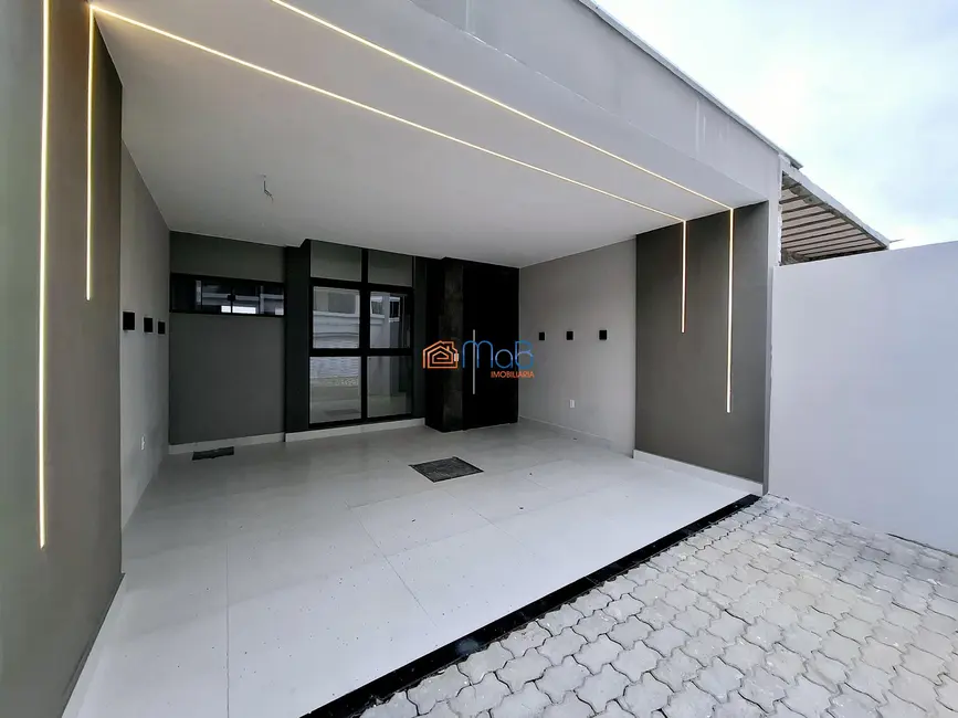 Foto 1 de Casa com 3 quartos à venda, 107m2 em Lagoa, Macae - RJ