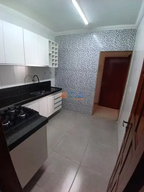 Casa com 3 quartos à venda, 252m2 em Nova Aroeiras, Macae - RJ - imagem 6 Foto 6 de Casa com 3 quartos à venda, 252m2 em Nova Aroeiras, Macae - RJ