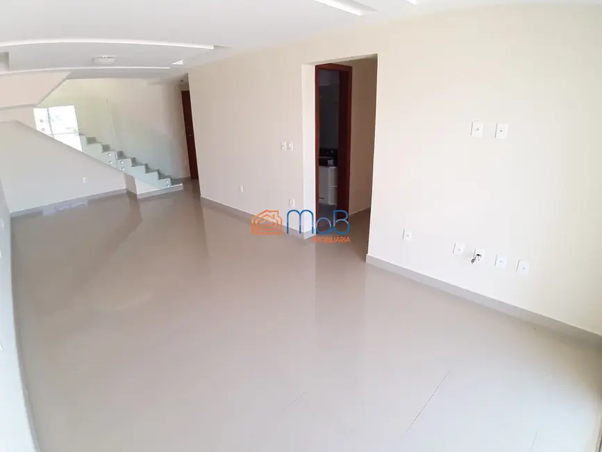 Cobertura com 4 quartos para alugar, 230m2 em Cavaleiros, Macae - RJ - imagem 8 Foto 8 de Cobertura com 4 quartos para alugar, 230m2 em Cavaleiros, Macae - RJ