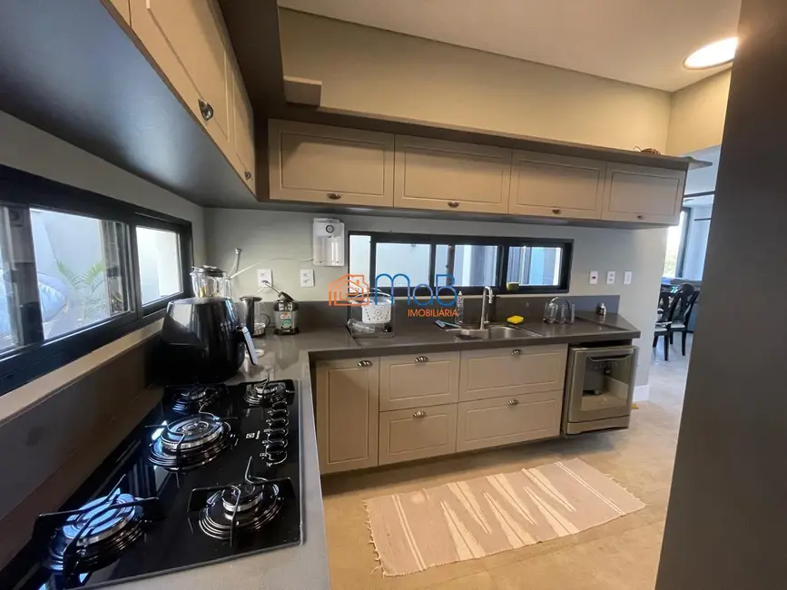 Foto 5 de Casa de Condomínio com 3 quartos à venda, 180m2 em Alphaville, Rio Das Ostras - RJ