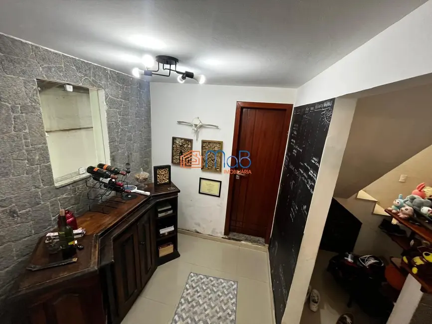 Casa de Condomínio com 3 quartos à venda, 120m2 em Glória, Macae - RJ - imagem 5 Foto 5 de Casa de Condomínio com 3 quartos à venda, 120m2 em Glória, Macae - RJ