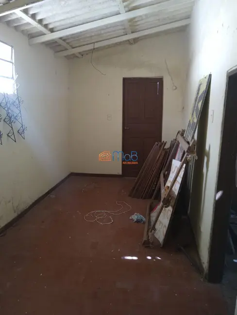 Loja com 2 quartos para alugar, 80m2 em Centro, Macae - RJ - imagem 5 Foto 5 de Loja com 2 quartos para alugar, 80m2 em Centro, Macae - RJ