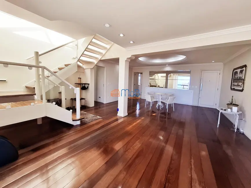 Cobertura com 4 quartos à venda, 360m2 em Riviera Fluminense, Macae - RJ - imagem 4 Foto 4 de Cobertura com 4 quartos à venda, 360m2 em Riviera Fluminense, Macae - RJ