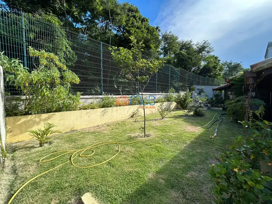 Casa de Condomínio com 4 quartos para alugar, 259m2 em Alphaville, Rio Das Ostras - RJ - imagem 9 Foto 9 de Casa de Condomínio com 4 quartos para alugar, 259m2 em Alphaville, Rio Das Ostras - RJ