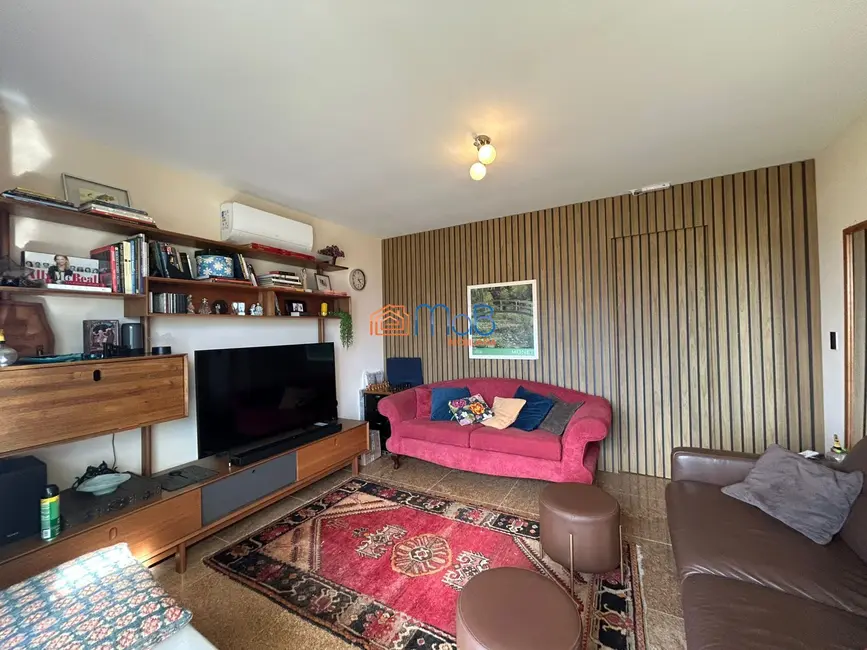 Casa de Condomínio com 4 quartos para alugar, 259m2 em Alphaville, Rio Das Ostras - RJ - imagem 5 Foto 5 de Casa de Condomínio com 4 quartos para alugar, 259m2 em Alphaville, Rio Das Ostras - RJ