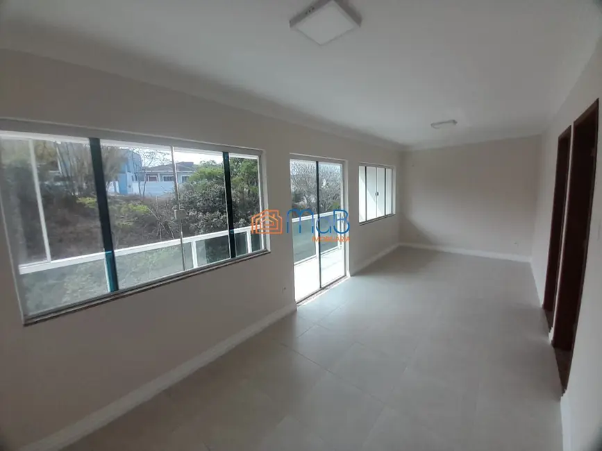 Cobertura com 3 quartos à venda, 145m2 em Lagoa, Macae - RJ - imagem 5 Foto 5 de Cobertura com 3 quartos à venda, 145m2 em Lagoa, Macae - RJ