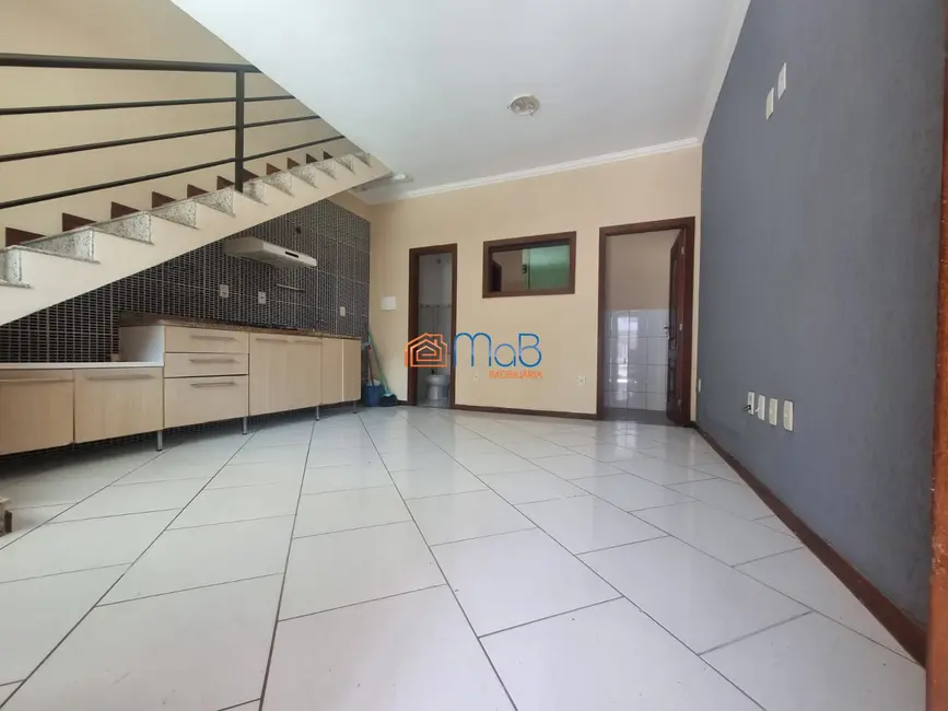 Casa com 2 quartos à venda, 75m2 em Jardim Vitória, Macae - RJ - imagem 3 Foto 3 de Casa com 2 quartos à venda, 75m2 em Jardim Vitória, Macae - RJ