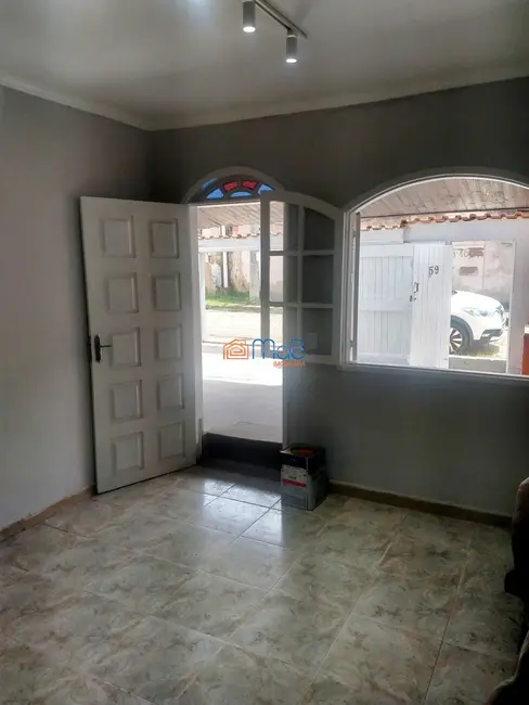 Casa com 2 quartos para alugar, 70m2 em Riviera Fluminense, Macae - RJ - imagem 4 Foto 4 de Casa com 2 quartos para alugar, 70m2 em Riviera Fluminense, Macae - RJ