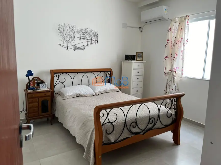 Casa de Condomínio com 3 quartos à venda, 150m2 em Lagoa, Macae - RJ - imagem 8 Foto 8 de Casa de Condomínio com 3 quartos à venda, 150m2 em Lagoa, Macae - RJ