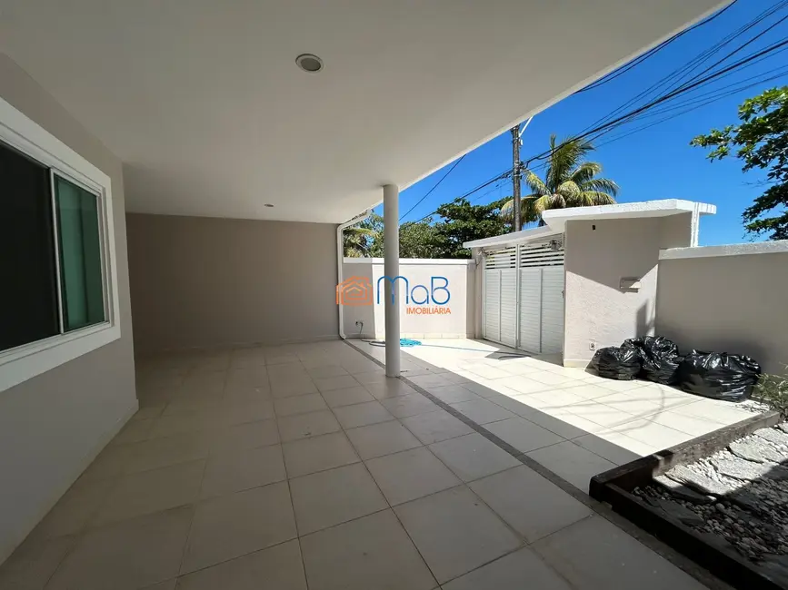 Casa com 3 quartos à venda, 194m2 em Lagoa, Macae - RJ - imagem 2 Foto 2 de Casa com 3 quartos à venda, 194m2 em Lagoa, Macae - RJ